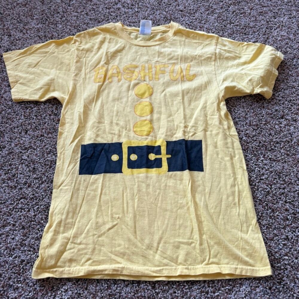 Bashful Seven Dwarfs Yellow T-shirt Women's sz Small Printed Belt
